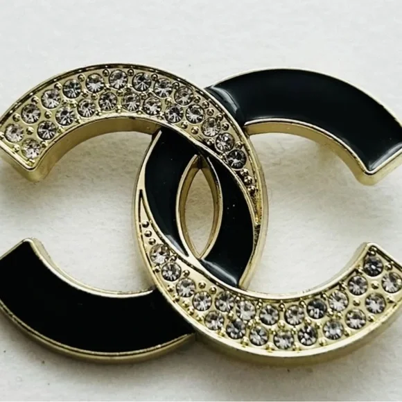 Beautiful Brooch– NWOT 💎 - Picture 2 of 8